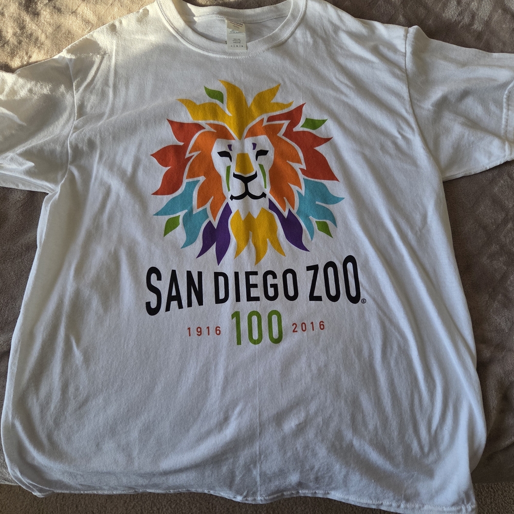 Gildan White San Diego Zoo Adult T-Shirt